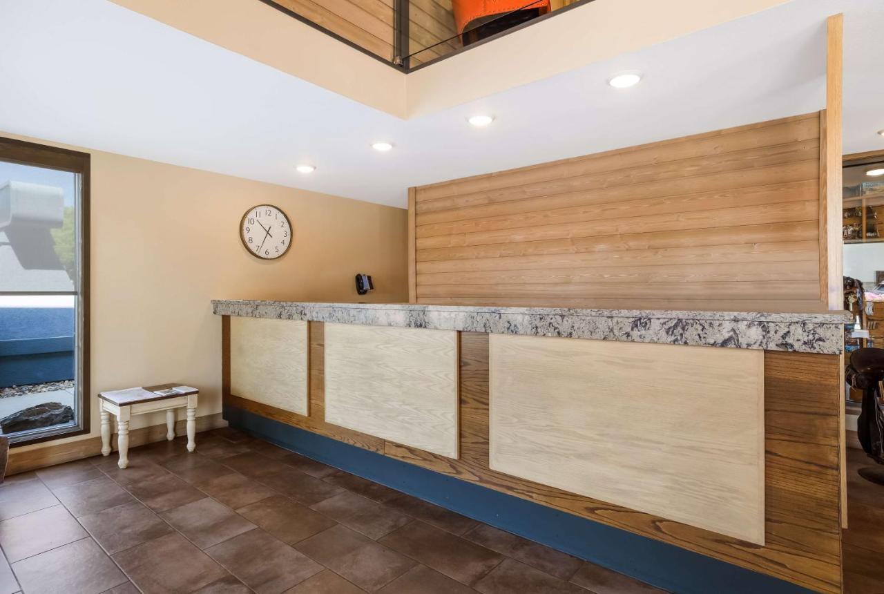 Best Western Plains Motel Wall Exterior photo