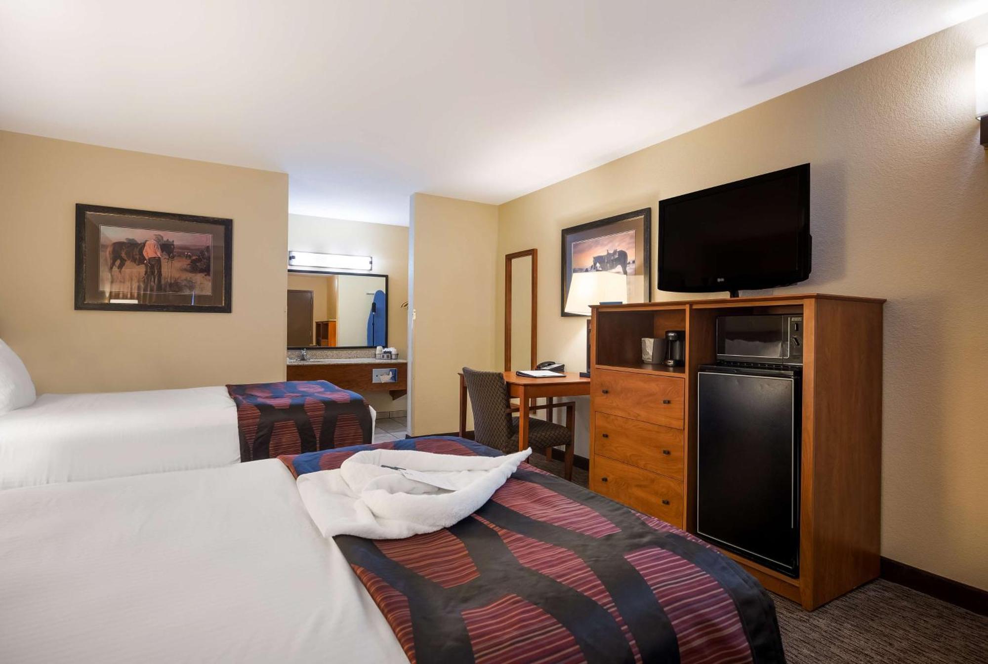 Best Western Plains Motel Wall Exterior photo