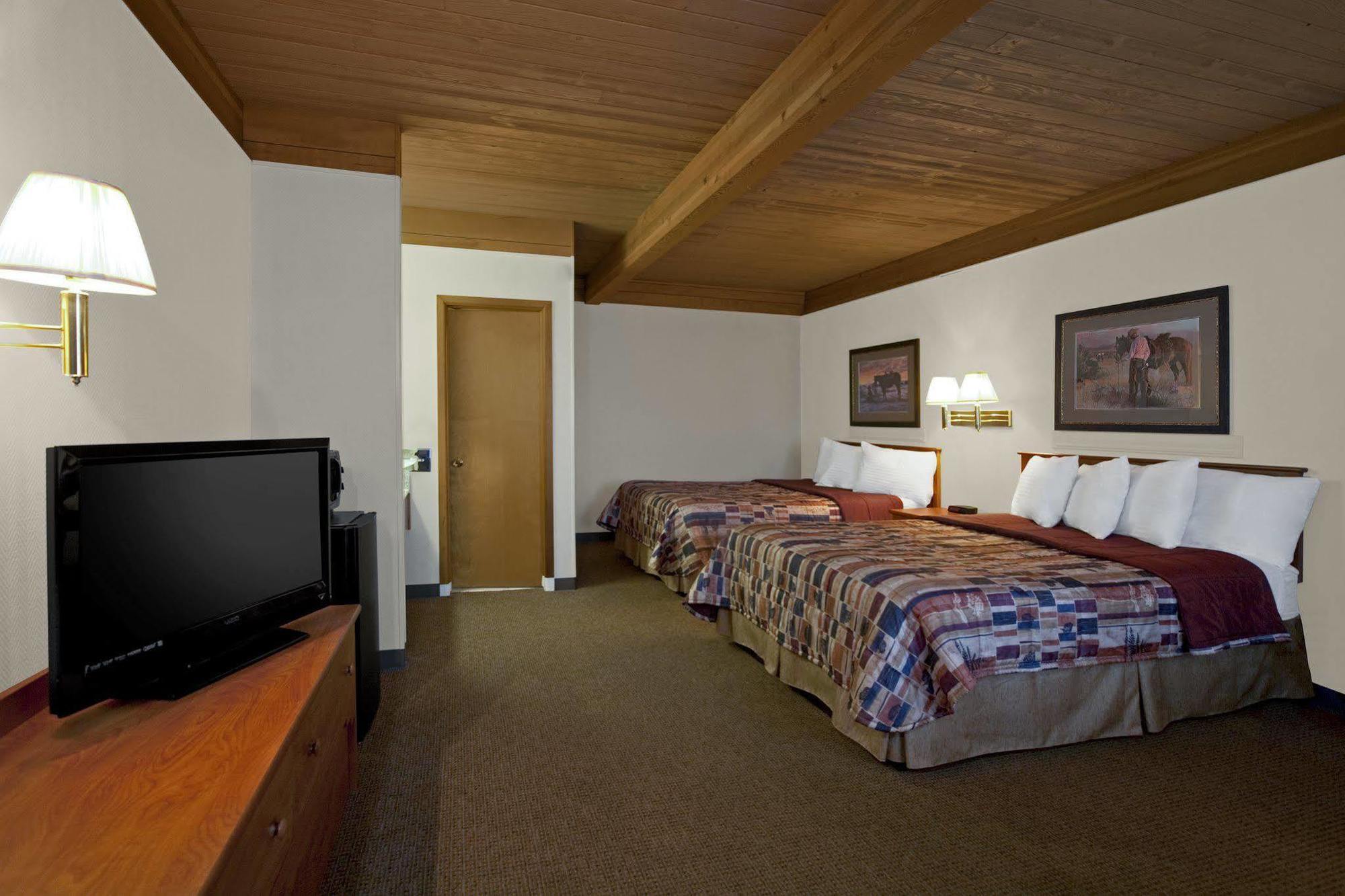 Best Western Plains Motel Wall Room photo